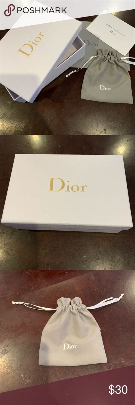 dior gold welcome gift|does dior gives complimentary perfume.